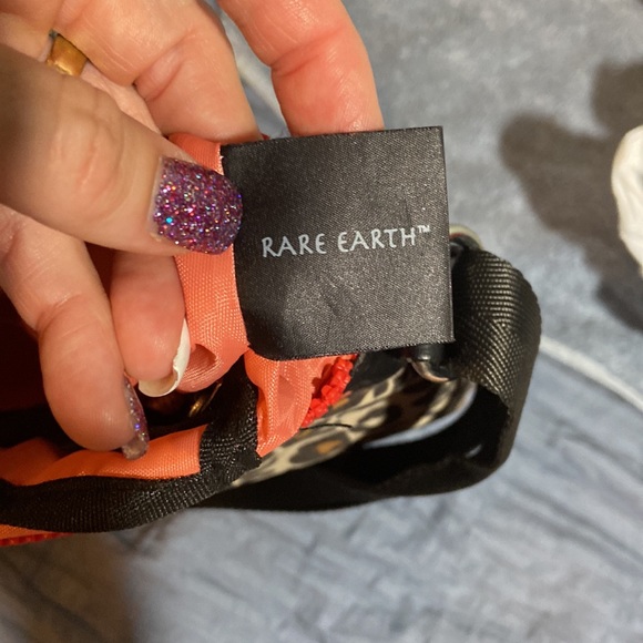 Nwot rare earth Stone Mountain leopard  crossbody bag - Picture 12 of 14